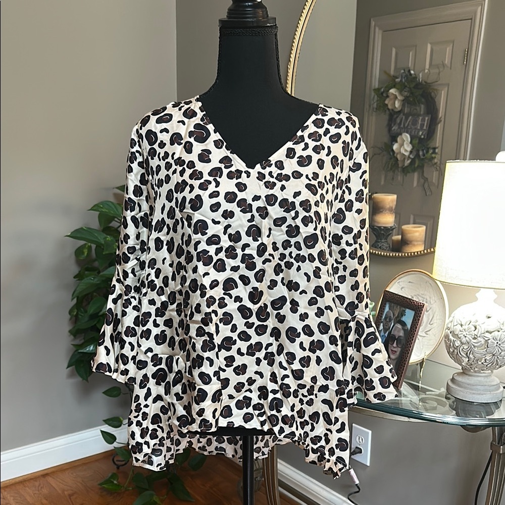 Leopard Print V-Neck Women's Top